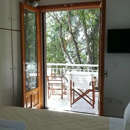 Tzeni Apartment *