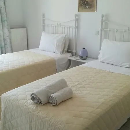 Tzeni * Lygia (Lefkada)