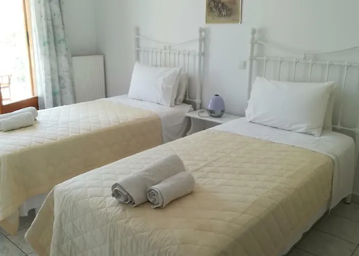 Tzeni * Lygia (Lefkada)